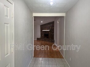 2517 E Dallas St in Broken Arrow, OK - Building Photo - Building Photo