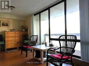 177 Linus Rd in Toronto, ON - Building Photo - Building Photo