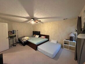 3626 White Pine Dr in Lexington, KY - Building Photo - Building Photo