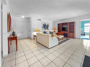 9255 SW 125th Ave in Miami, FL - Building Photo - Building Photo