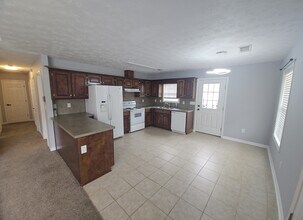 817 Pine Hill Ct in Phenix City, AL - Building Photo - Building Photo