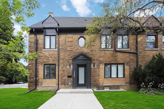 property at 1340 Avenue Rd