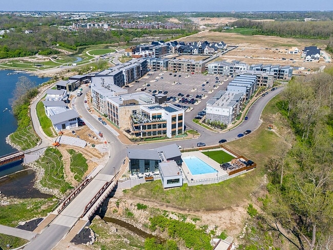 South Bank at Quarry Trails in Columbus, OH - Building Photo - Building Photo