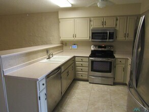 1917 Villa Dr in Artesia, NM - Building Photo - Building Photo