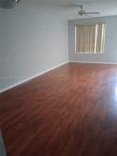 671 NW 42nd Ave in Plantation, FL - Building Photo - Building Photo