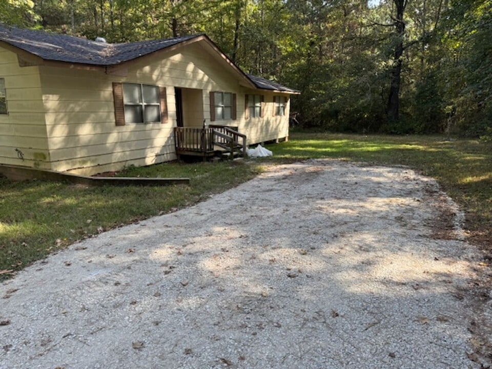 129 Calloway Dr in Haughton, LA - Building Photo