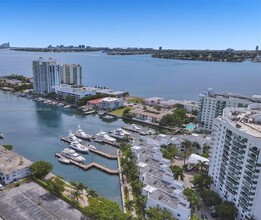 7918 Harbor Island Dr, Unit # 311 in North Bay Village, FL - Building Photo - Building Photo