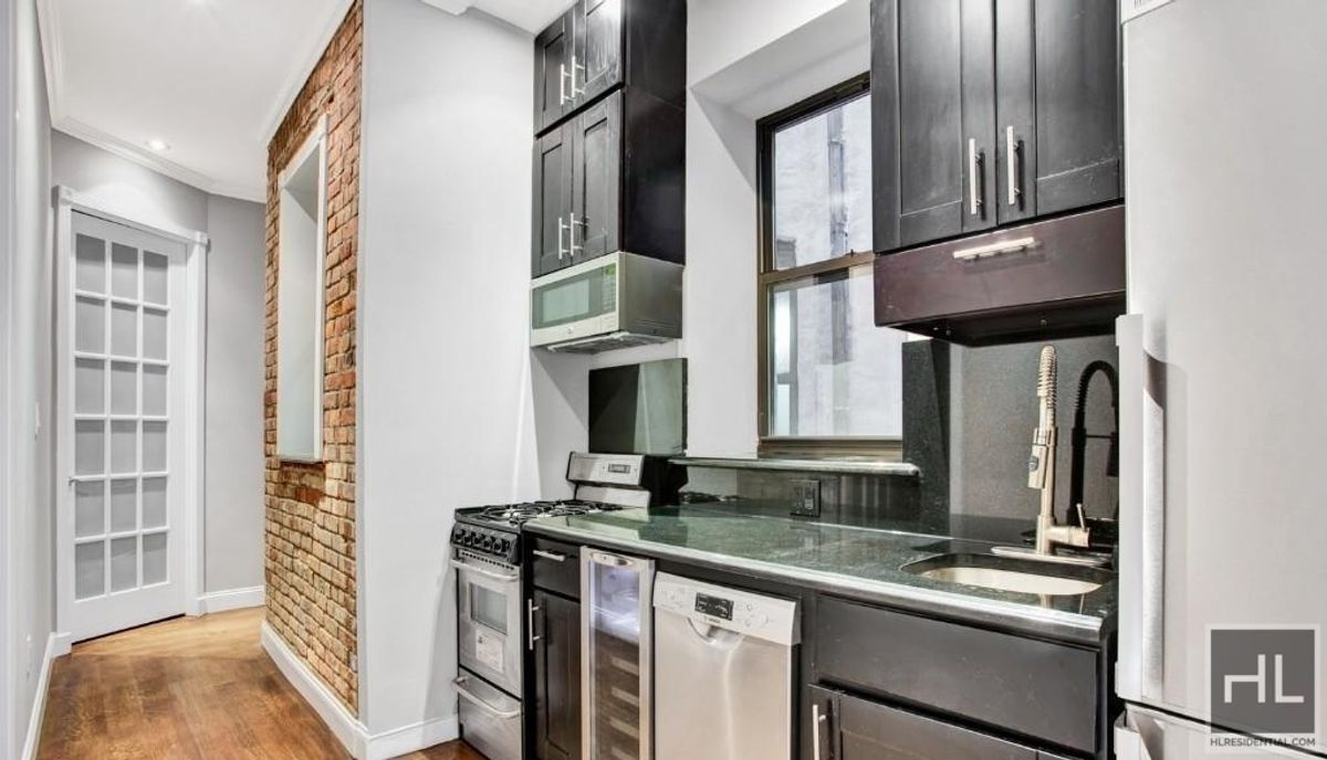 Stanton Street in New York, NY - Building Photo