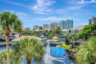 7654 Pebble Creek Cir in Naples, FL - Building Photo - Building Photo
