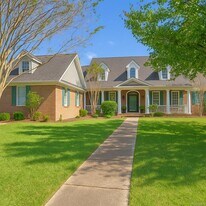8457 Chadburn Crossing in Montgomery, AL - Building Photo