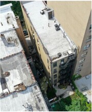 453 E 83rd St in New York, NY - Building Photo - Building Photo