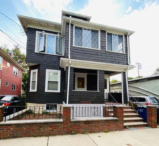 property at 5 Parkdale St