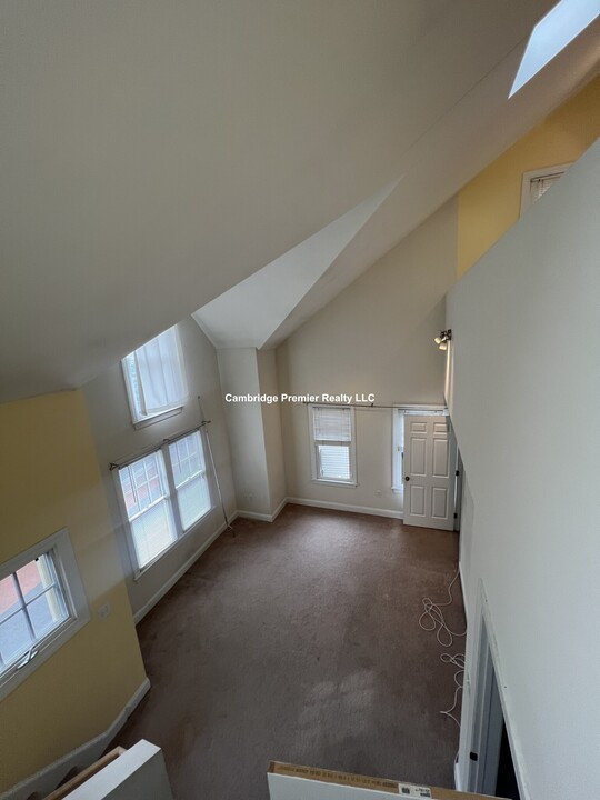 380 Washington St, Unit 380 in Somerville, MA - Building Photo