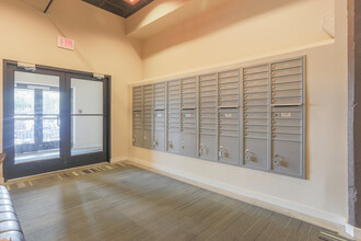 Riverview Lofts in Norfolk, VA - Foto de edificio - Interior Photo