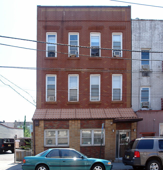 411-413 37th St in Union City, NJ - Foto de edificio - Building Photo