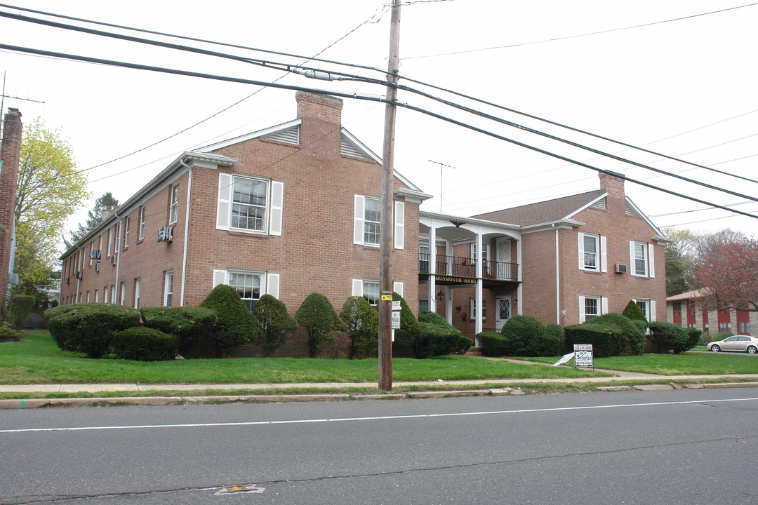 600 Rt 71 in Spring Lake, NJ - Foto de edificio