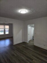 127 N Burgess Ave in Columbus, OH - Building Photo - Building Photo