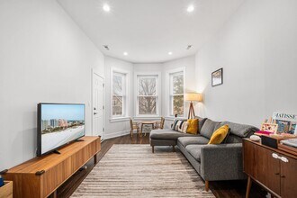 3904 N Whipple St in Chicago, IL - Building Photo - Building Photo