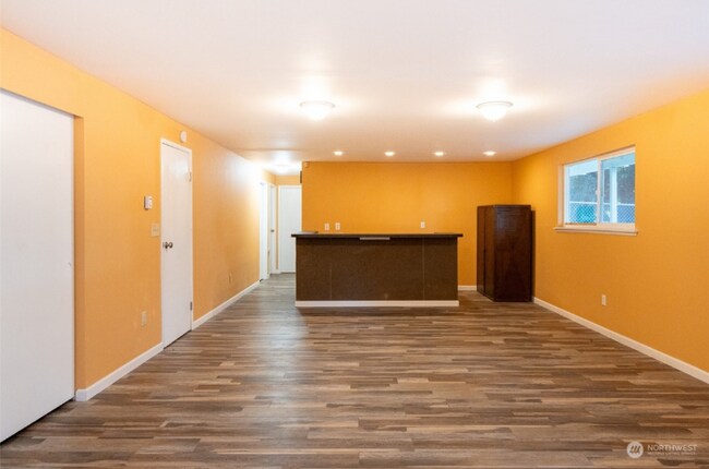 7826 Emerald Dr SW-Unit -B in Tacoma, WA - Building Photo - Building Photo