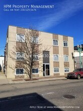 417 Mckinley Ave NW in Canton, OH - Foto de edificio - Building Photo