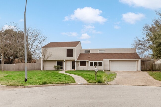 1205 King Arthur Cir in College Station, TX - Building Photo - Building Photo