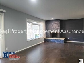 324 SW Frenwood Way in Beaverton, OR - Foto de edificio - Building Photo