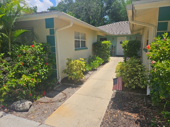4719 68th Ln N in St. Petersburg, FL - Building Photo - Building Photo