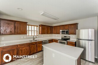 123 Harvest Hill Ln in Red Oak, TX - Foto de edificio - Building Photo