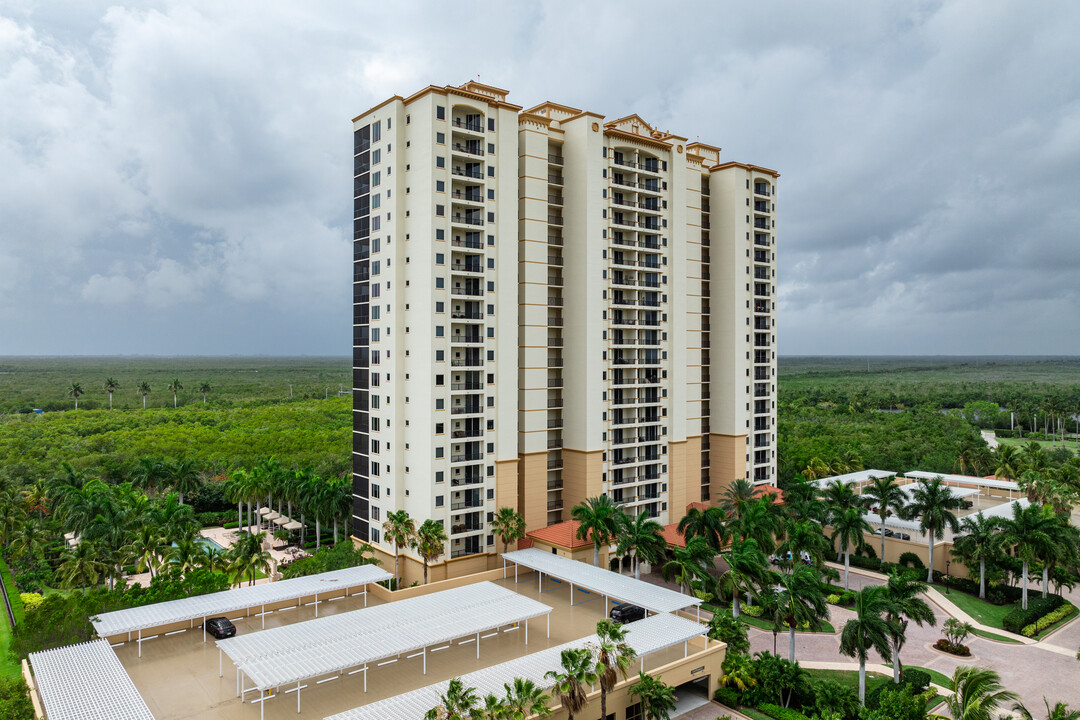 Serano Tower in Naples, FL - Building Photo