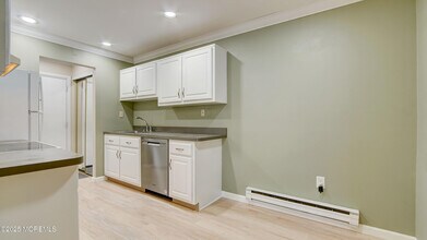 30 Meadow Green Cir in Englishtown, NJ - Building Photo - Building Photo