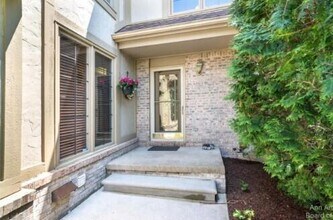 2734 Winter Garden Ct in Ann Arbor, MI - Building Photo - Building Photo