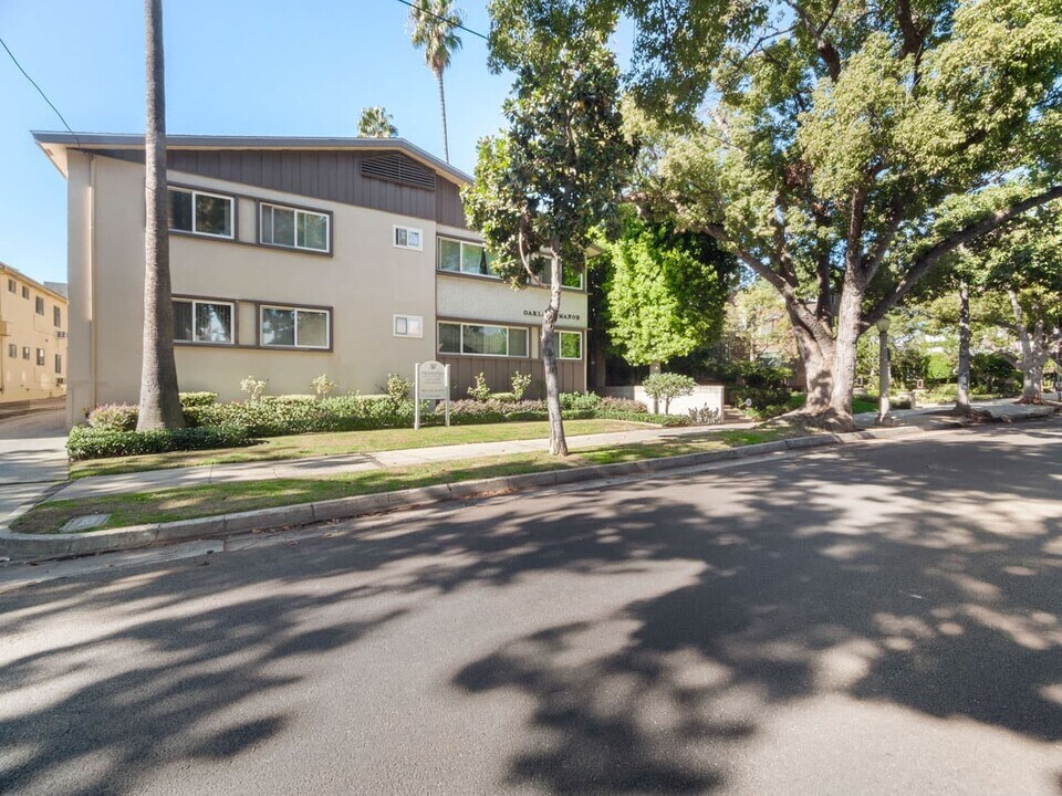 Oakland Manor in Pasadena, CA - Foto de edificio