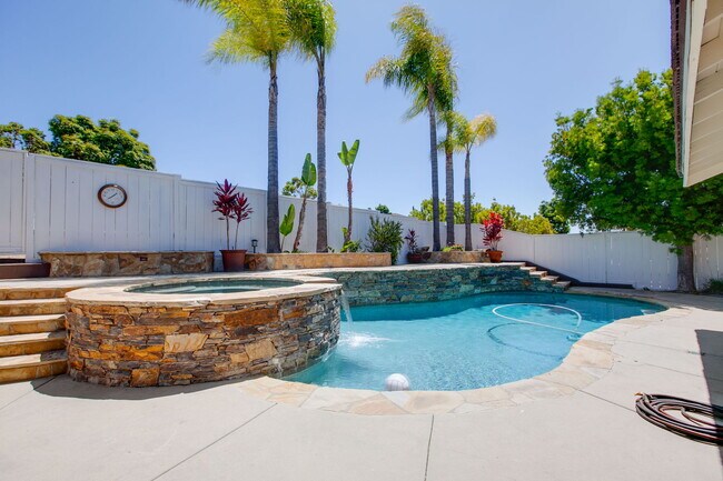 7446 Trigo Ln in Carlsbad, CA - Building Photo - Building Photo