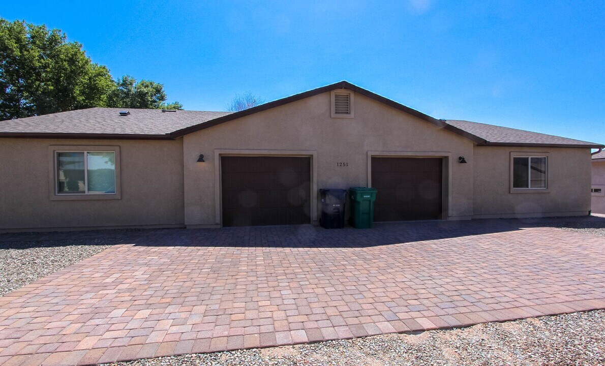 1251 Barzona Ave in Dewey, AZ - Building Photo