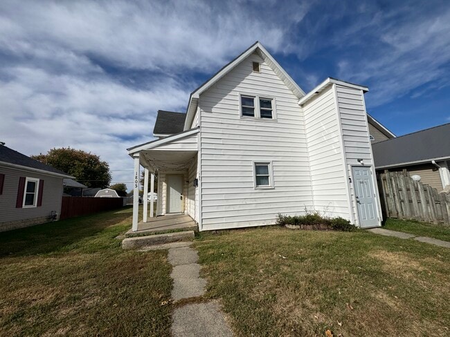 property at 1805 N Wabash Ave