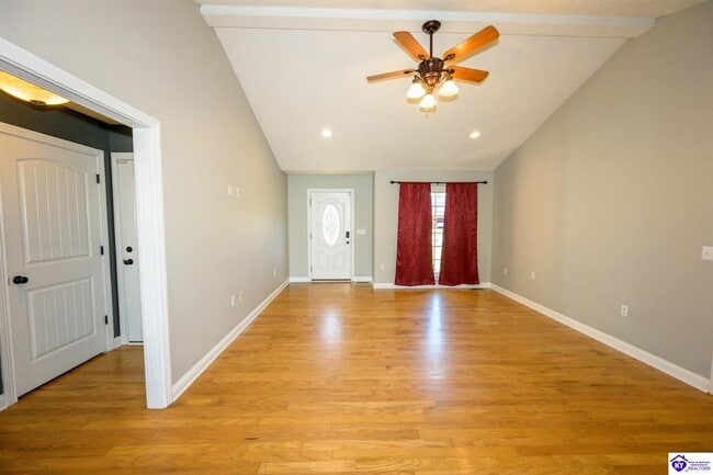 309 Castleton Ct in Vine Grove, KY - Building Photo - Building Photo