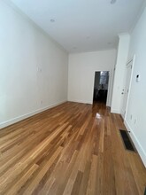 18 Grove St, Unit 1 in Boston, MA - Building Photo - Building Photo