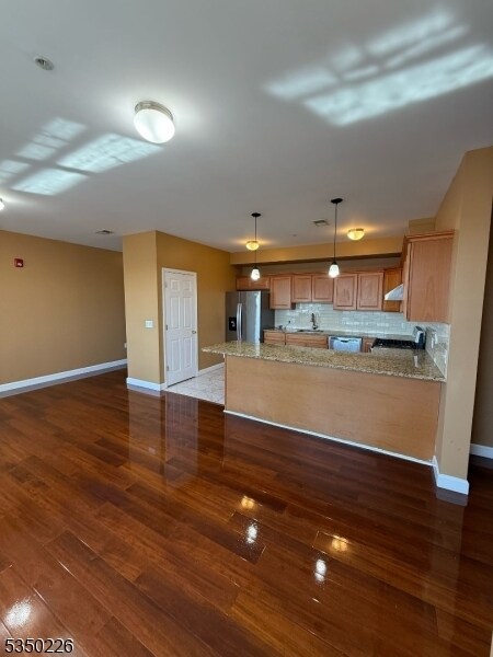 25 Cottage St in Newark, NJ - Building Photo