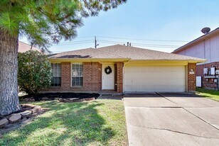 14915 Willow Hearth Dr in Houston, TX - Building Photo