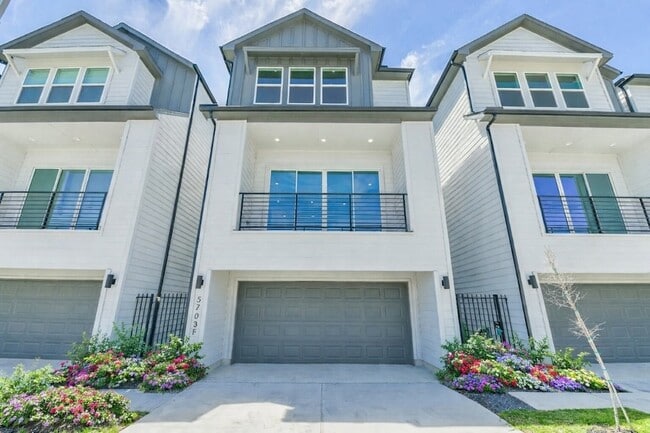 property at 5703 Balbo St