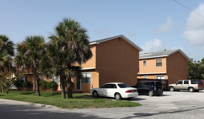 405 14th Ave S in Jacksonville Beach, FL - Building Photo - Building Photo