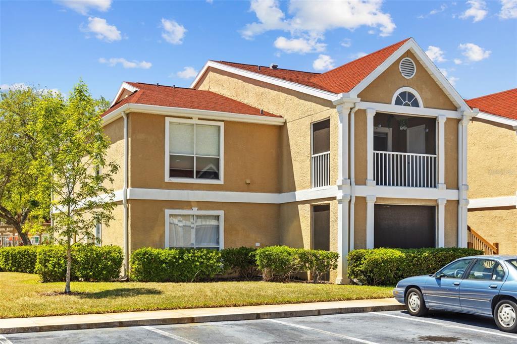 9481 Highland Oak Dr in Tampa, FL - Building Photo