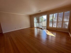 334 Twin Lakes Dr in Santa Rosa, CA - Building Photo - Building Photo