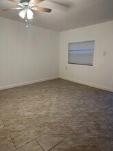 3979 43rd Ave N, Unit 43 rd Ave in St. Petersburg, FL - Foto de edificio - Building Photo