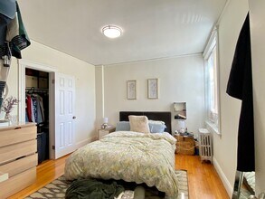 1854 Commonwealth Ave in Boston, MA - Building Photo - Building Photo