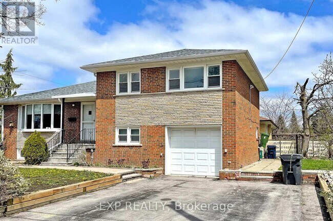 9 Silverview Dr in Toronto, ON - Building Photo - Building Photo