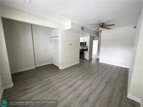 627 Bunker Rd in West Palm Beach, FL - Building Photo - Building Photo