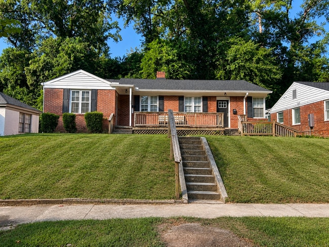 property at 403 S Waccamaw Ave