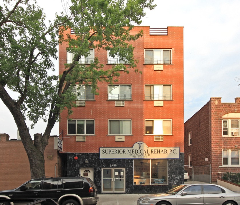 3550 92nd St in Jackson Heights, NY - Building Photo