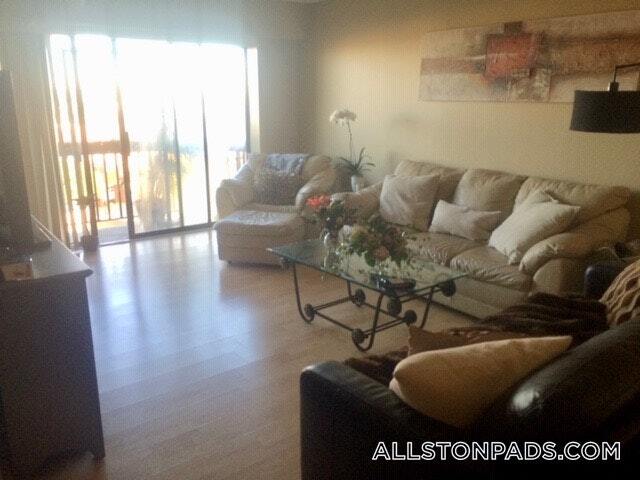 15 N Beacon St in Boston, MA - Building Photo - Building Photo